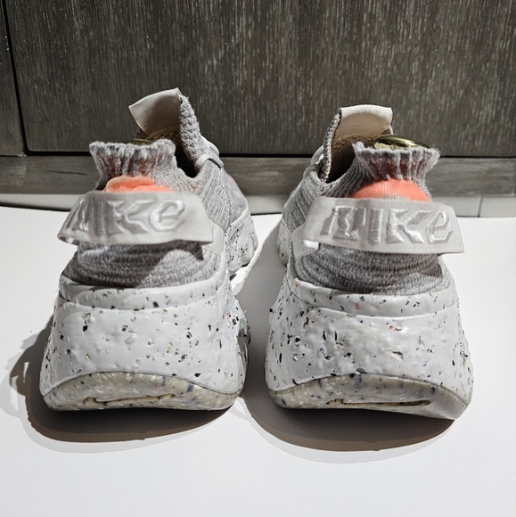 NIKE Space Hippie 04 Summit White Hyper Crimson "This Is Trash" Shoes Women 11 - Picture 5 of 6